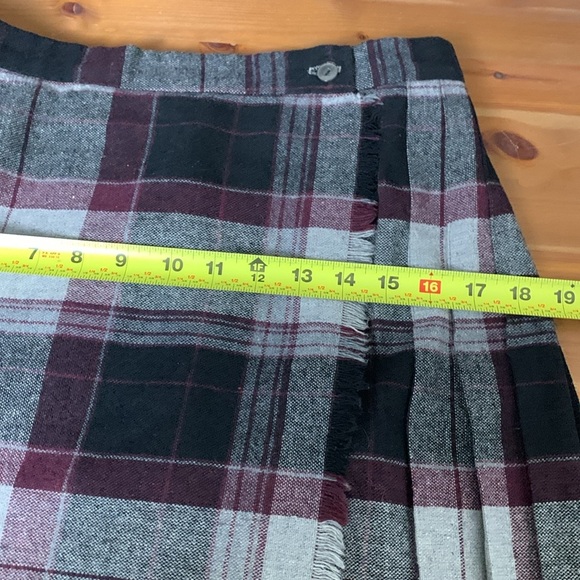 3D Fashions Vintage Wool/Polyester Wrap Skirt w Lots of Pleats, Size 9/10 - Picture 9 of 10